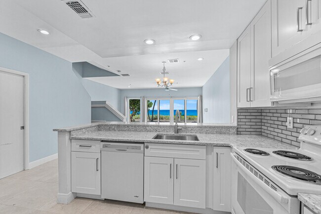Building Photo - 11545 Old Ocean Blvd
