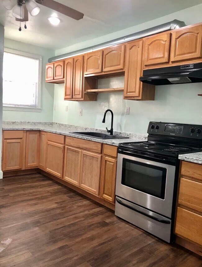 Foto del edificio - 1109 W 41st St