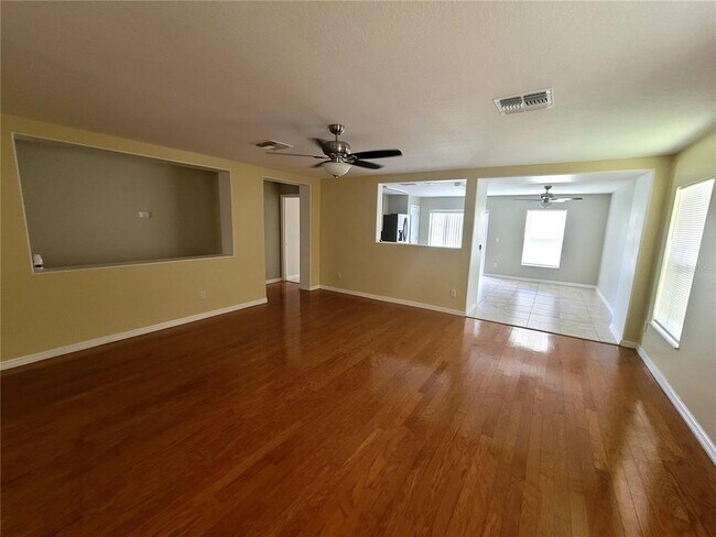 Foto del edificio - 13167 Oulton Cir