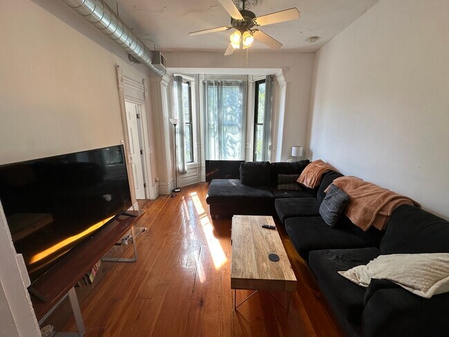 Foto del edificio - 1239 N Noble St