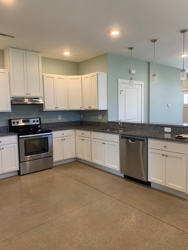 Cocina - 142 Straight Ave SW