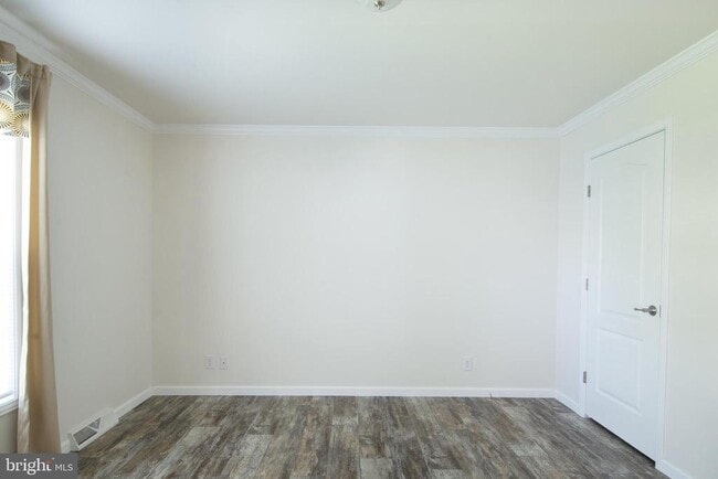 Building Photo - 123 Carnation Dr