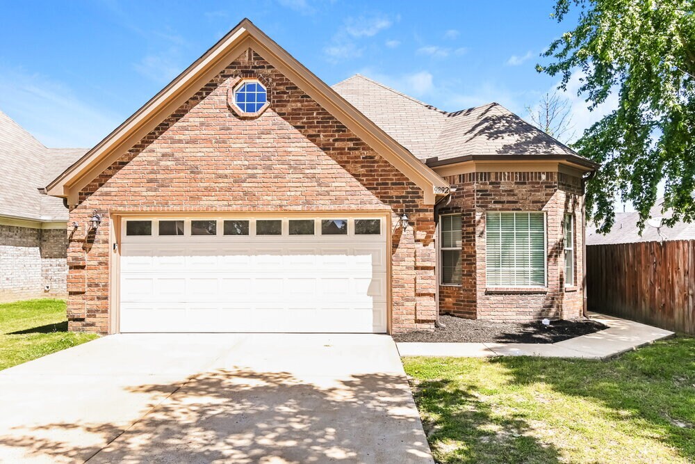 Foto principal - 9892 Southern Oak Way