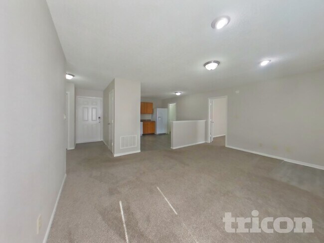 Foto del edificio - 111 Silverberry Ct