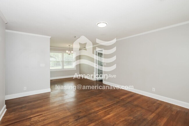 Foto del edificio - 2128 Crosley St