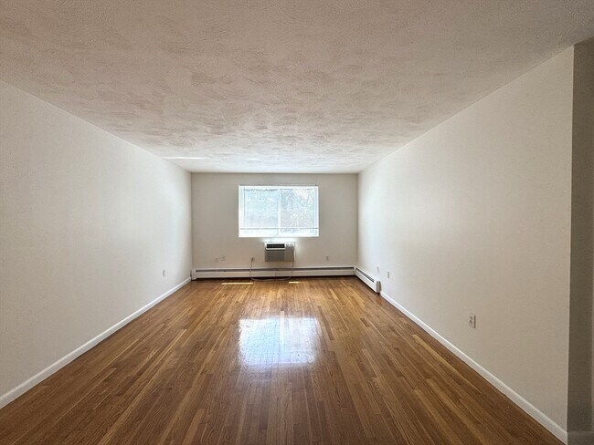 Foto del edificio - 6 Mclean Pl