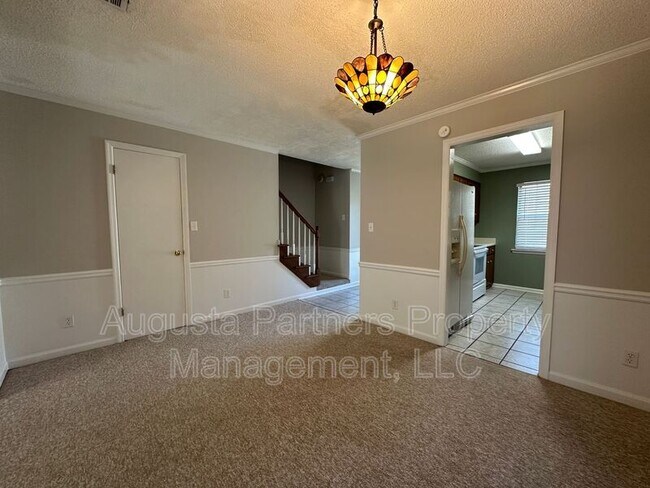 Building Photo - 2448 Riverlook Dr