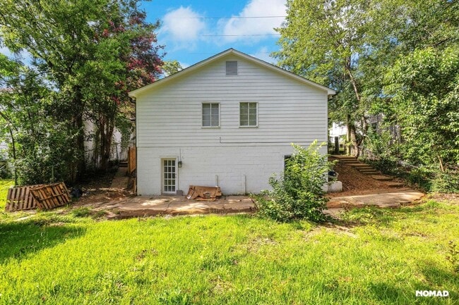 Building Photo - Charming 2BR Duplex in Jackson