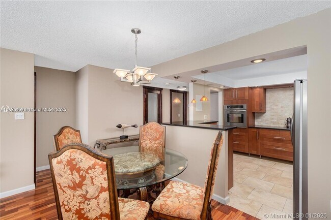 Building Photo - 18021 Biscayne Blvd