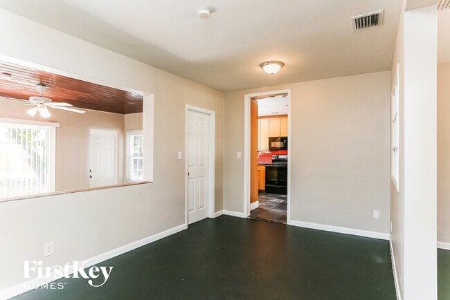 Building Photo - 172 NW 116th St