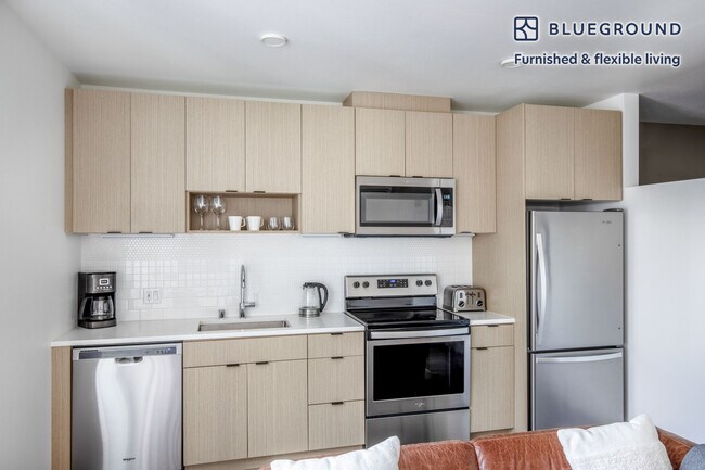 Foto del edificio - 2401 S Jackson St