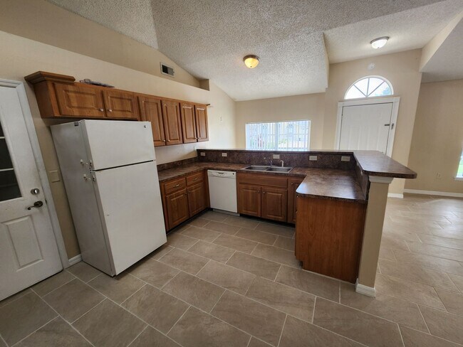 Foto del edificio - 6913 Long Needle Ct