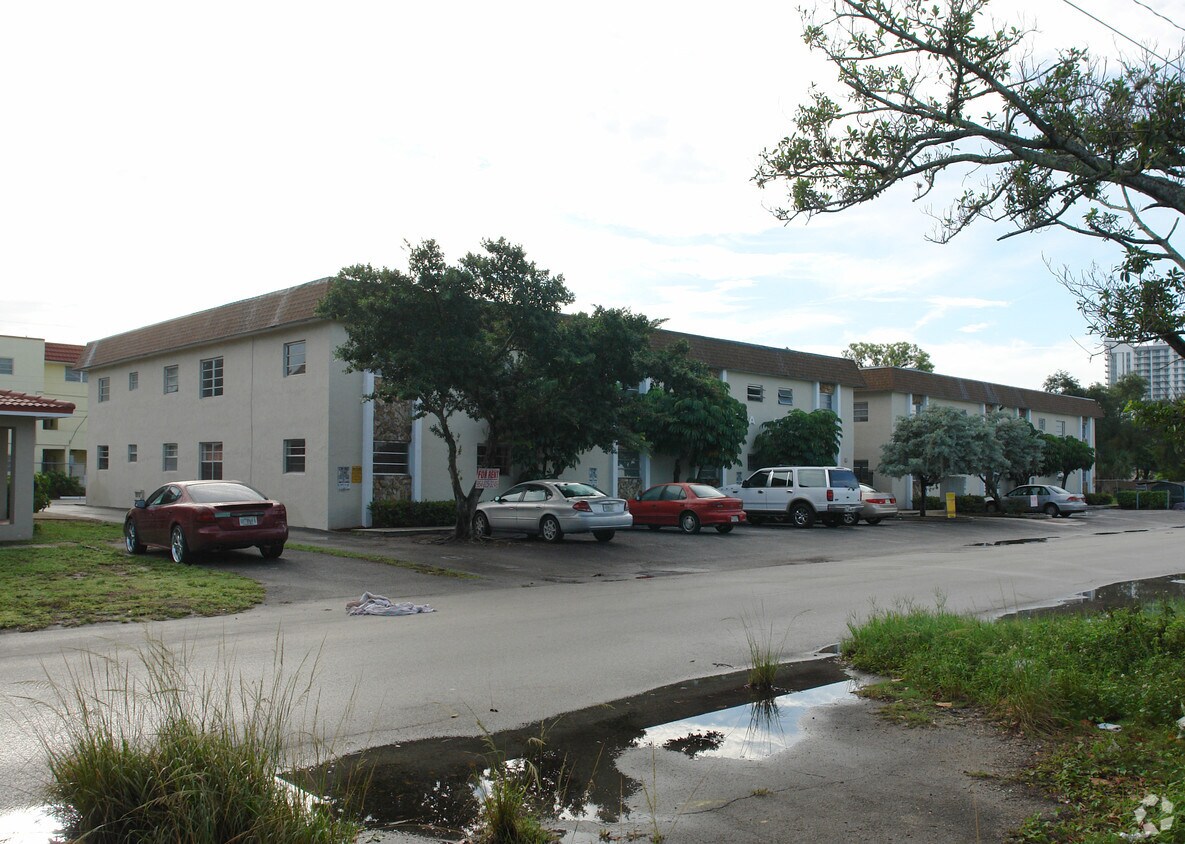 610 N 1st Ave - 610 NE 1st Ave