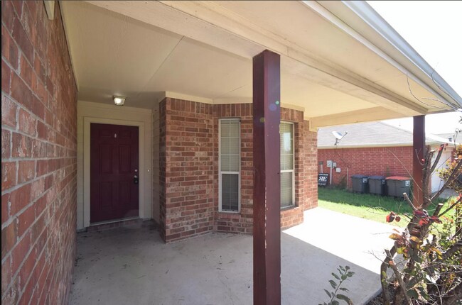 Building Photo - Beautiful 3 Bed 2 bath 2 car garage house ...