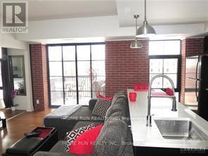 Building Photo - 555-555 Anand Private