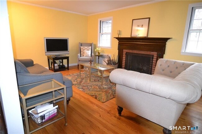 Building Photo - 71 Silvermine Ave