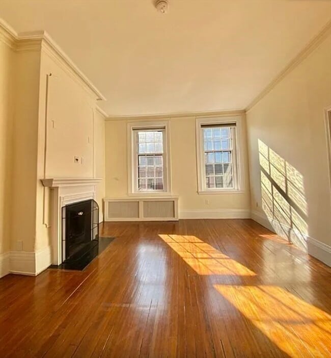 Building Photo - 2 Otis Pl