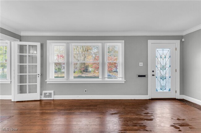 Building Photo - 961 Montford Rd