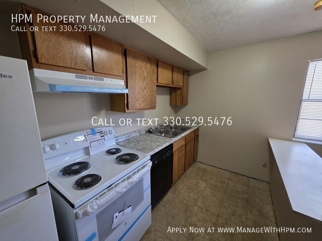 Building Photo - 417 Sherman St