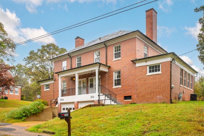 Foto del edificio - 506a N Thomas Rd