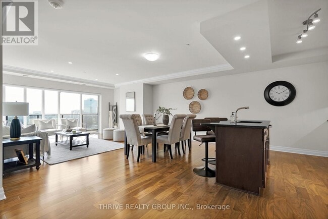 Building Photo - 505 Talbot St