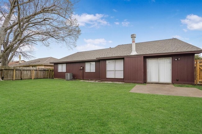 Foto del edificio - 7210 Seminole Cir