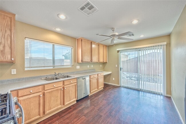 Building Photo - 11169 Salentino Ave