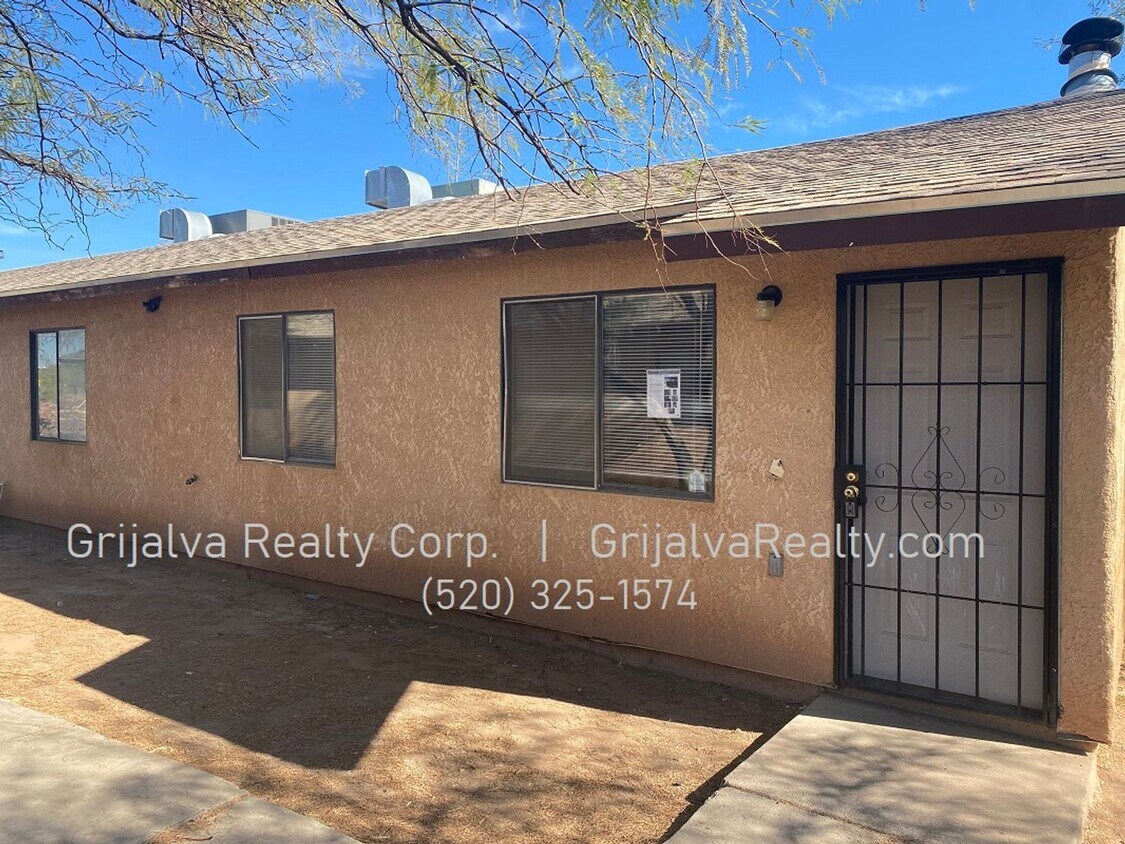 Primary Photo - 1420 E. 16th