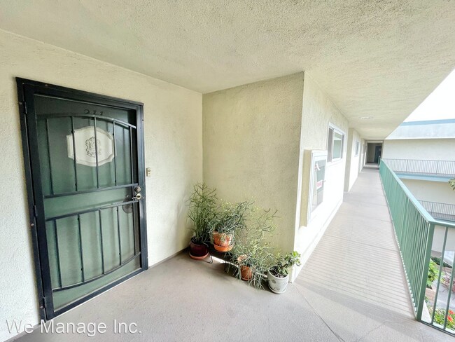 Building Photo - 2 br, 2 bath House - 1187 E. 3rd Street #311