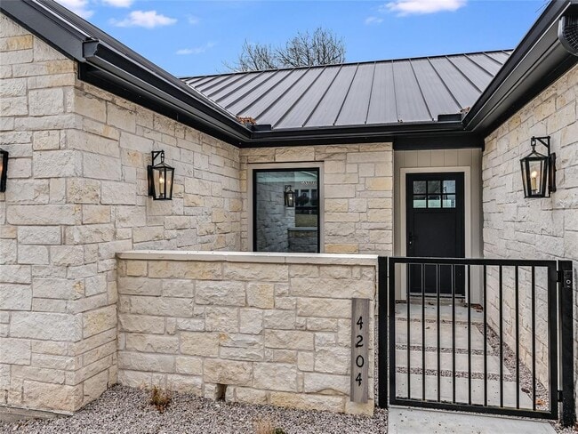 Building Photo - 4204 Flagstaff Dr
