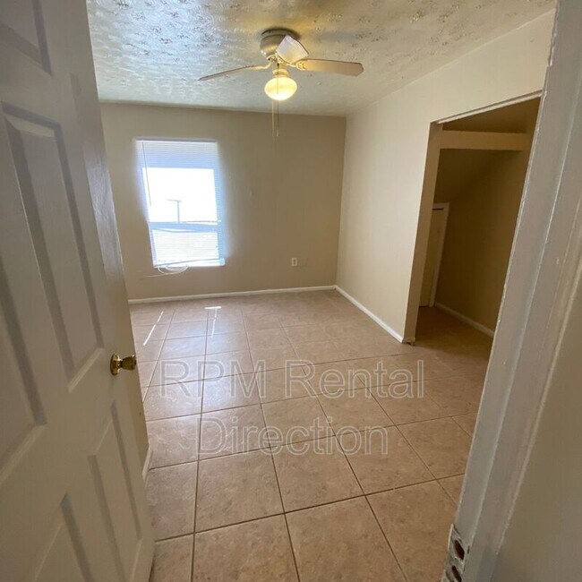 Foto del edificio - 3351 Marion St