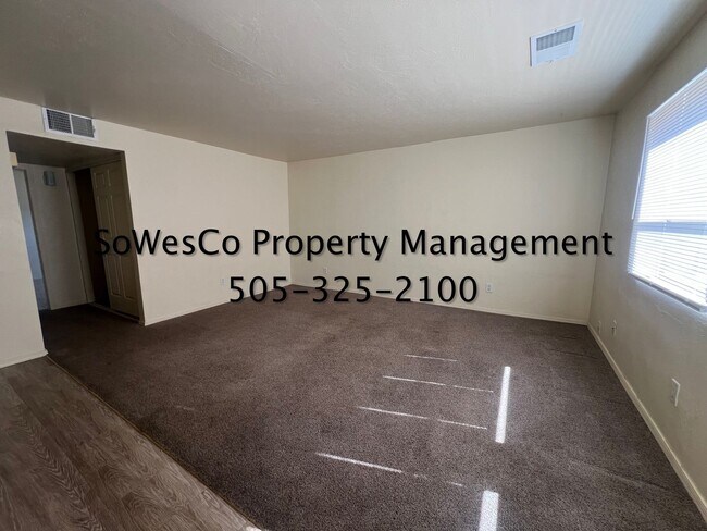 Foto del edificio - 2107 N Tucker Ave