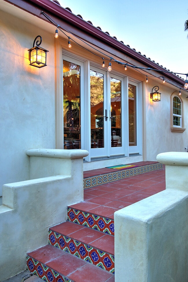 Foto del edificio - 1569 Sycamore Canyon Rd