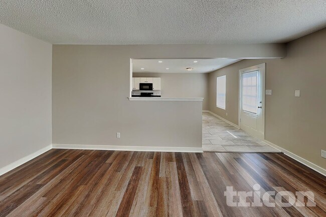 Foto del edificio - 675 Country Gate Dr