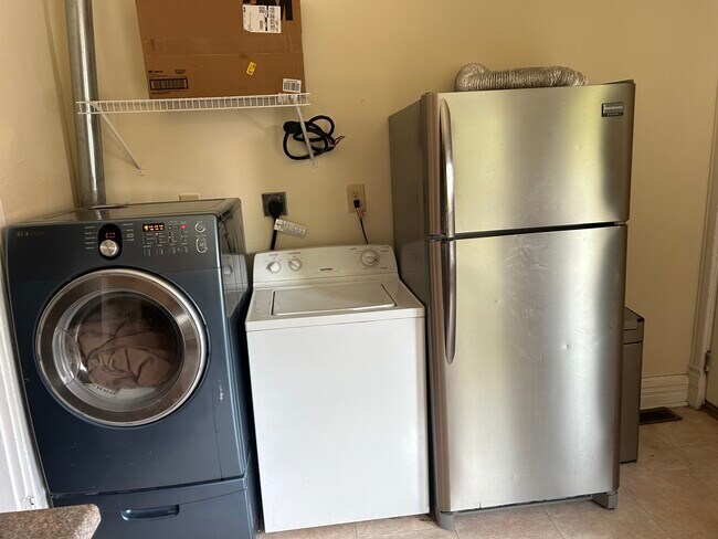 Refrigerator/laundry appliances - 257 Yankee Rd