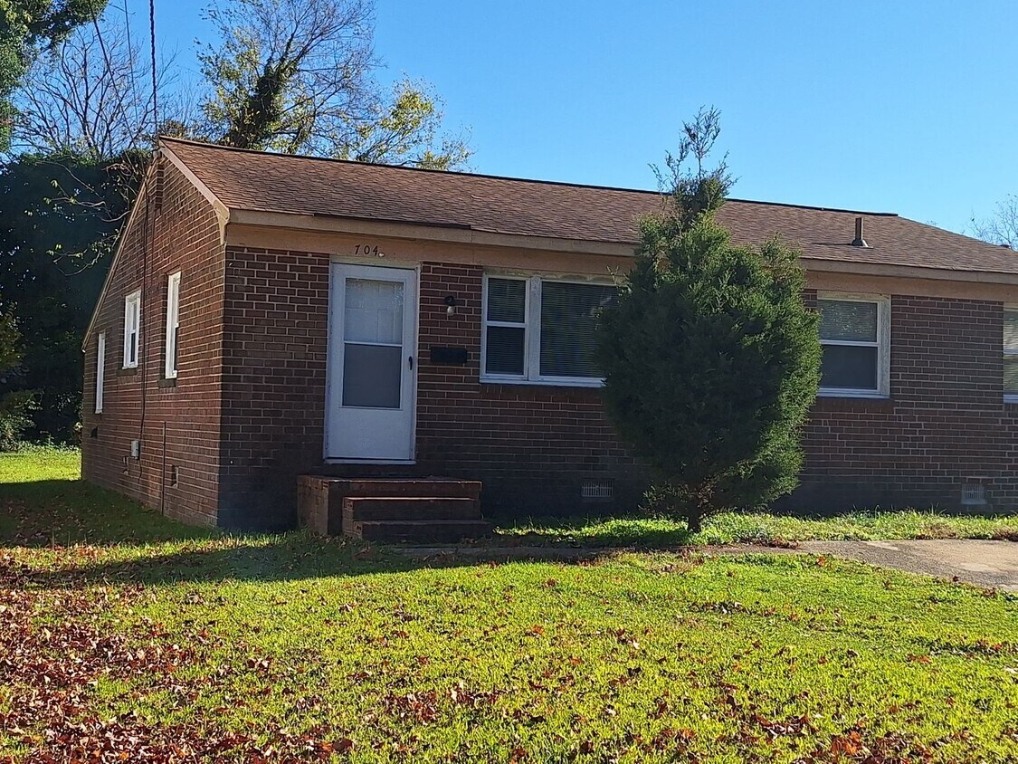 Photo - 704 Old Buckroe Rd (Hampton, VA)