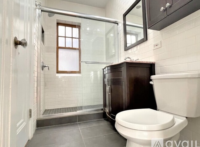 Building Photo - 2 bedroom in Chicago IL 60640