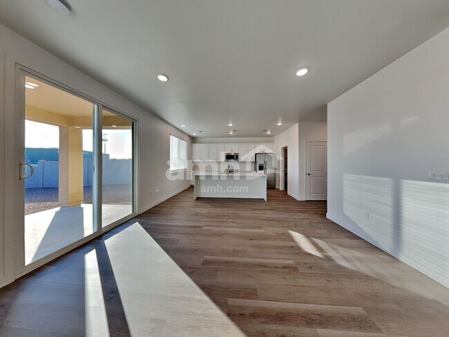 Building Photo - 6971 N 125th Dr