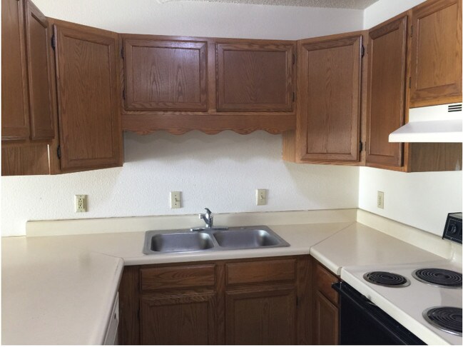 400 Village Dr, Marshall, Minnesota - Suite Liv'n - Marshall