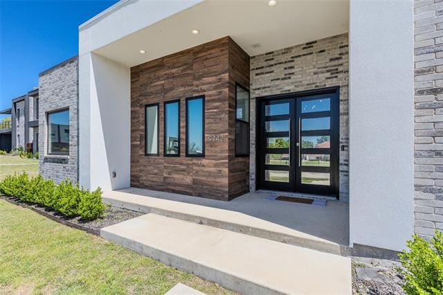 Building Photo - 9742 Sunset Dr