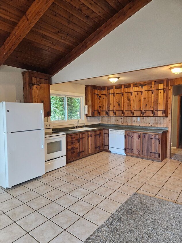 Primary Photo - 2 Bedroom House Available in Sunset Beach!