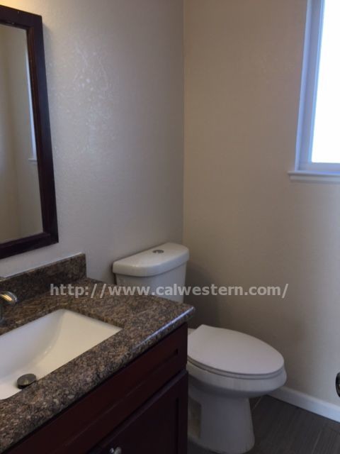 Foto del edificio - 3032 Bluewater Ct