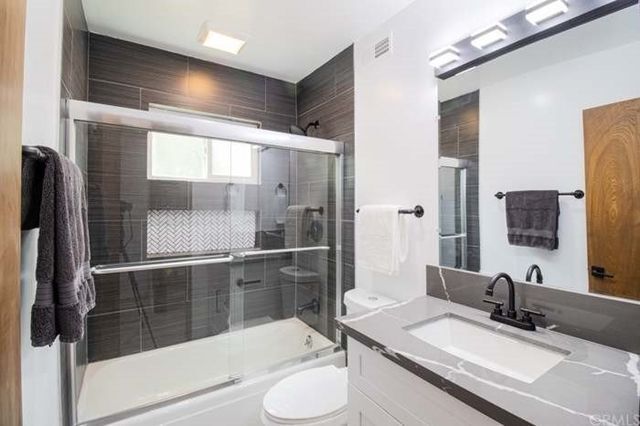 Building Photo - 28890 Cedar Dr