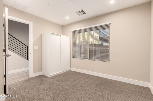 Foto del edificio - 820 N 8th Ave