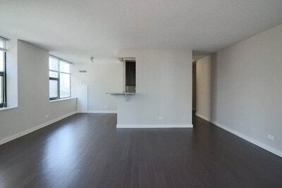 Building Photo - 59 W Huron St