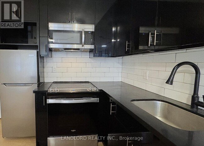 Photo du bâtiment - 308-420 EGLINTON Ave
