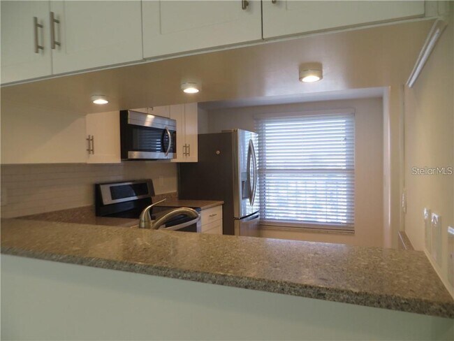 Foto del edificio - 121 Island Way