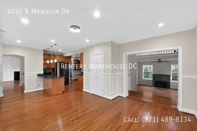Building Photo - 1010 N Mansion Dr