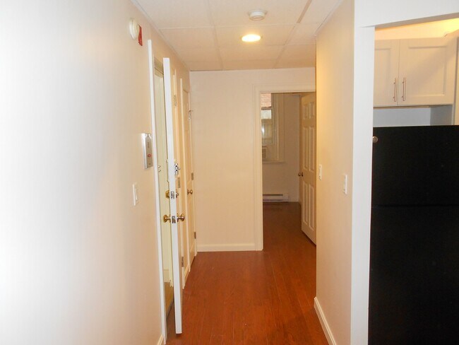 Foto del edificio - 52 Burbank St
