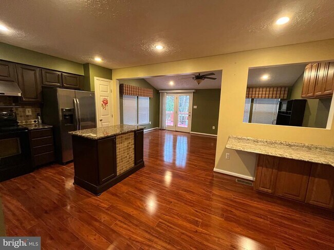 Foto del edificio - 283 Point to Point Square